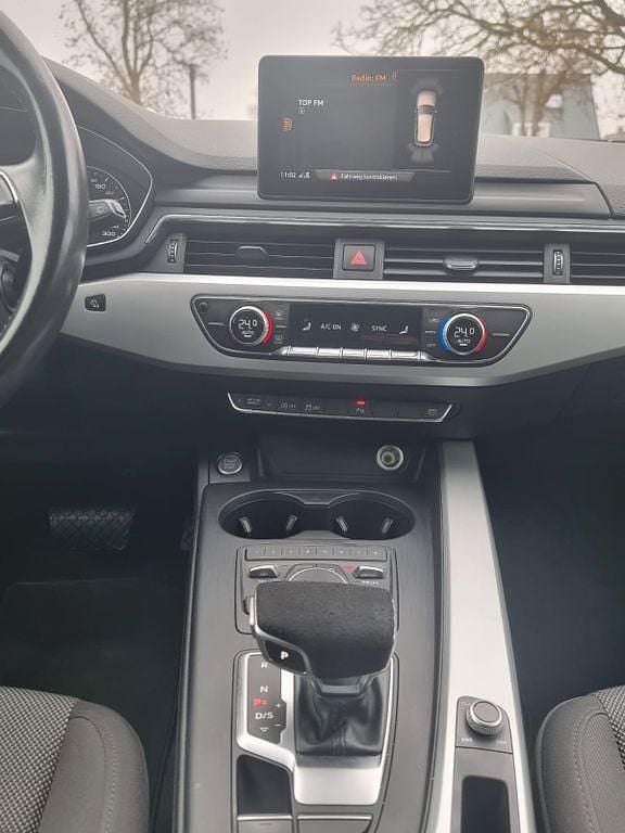 Gebraucht Audi A4 Basis 150 PS (110 kW) 2017 Grau Kombi