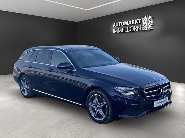Cavansitblau metalliclack Gebraucht 2019 Mercedes E300 Kombi | 27.980 € (Guter Preis) - Bild 1/4