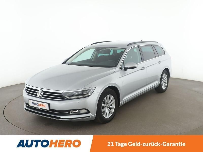 Silber Gebraucht 2018 VW Passat Comfortline Kombi | 19.540 € (Fairer Preis) - Bild 1/3