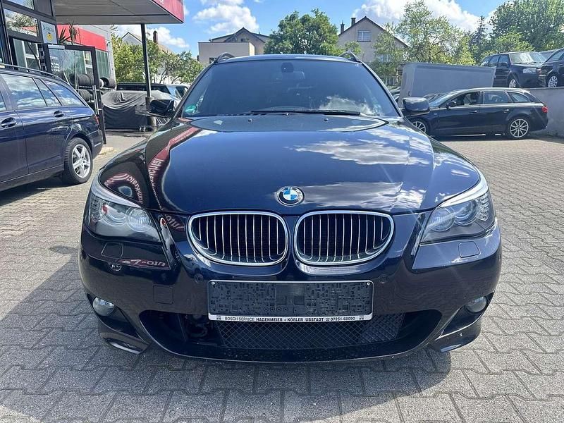 Gebraucht BMW 550 367 PS (269 kW) 2007 Carbonschwarz metallic Kombi