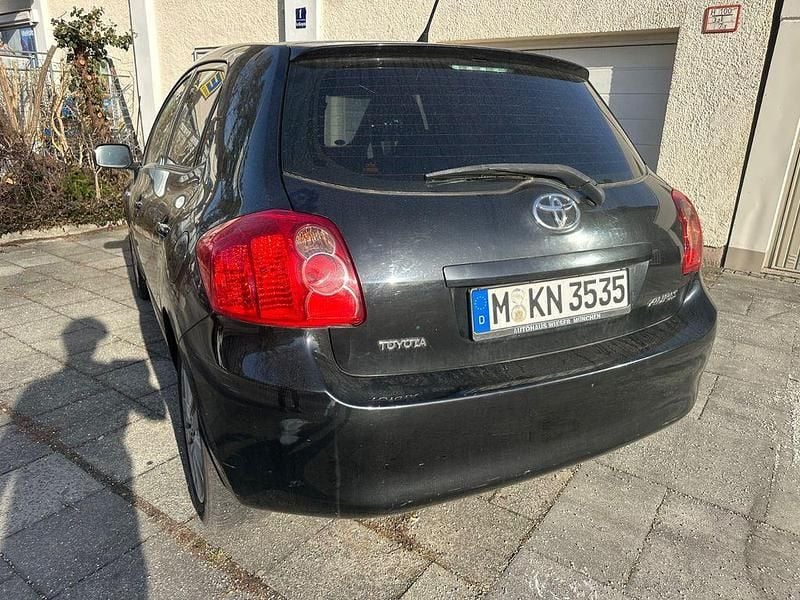 Gebraucht Toyota Auris Executive 132 PS (97 kW) 2009 Schwarz Kleinwagen