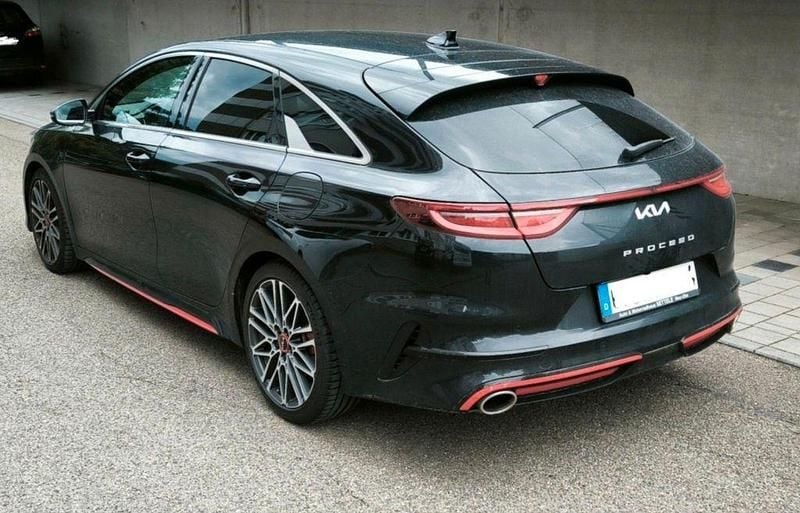 Gebraucht Kia ProCeed GT 204 PS (150 kW) 2024 Schwarz Kombi