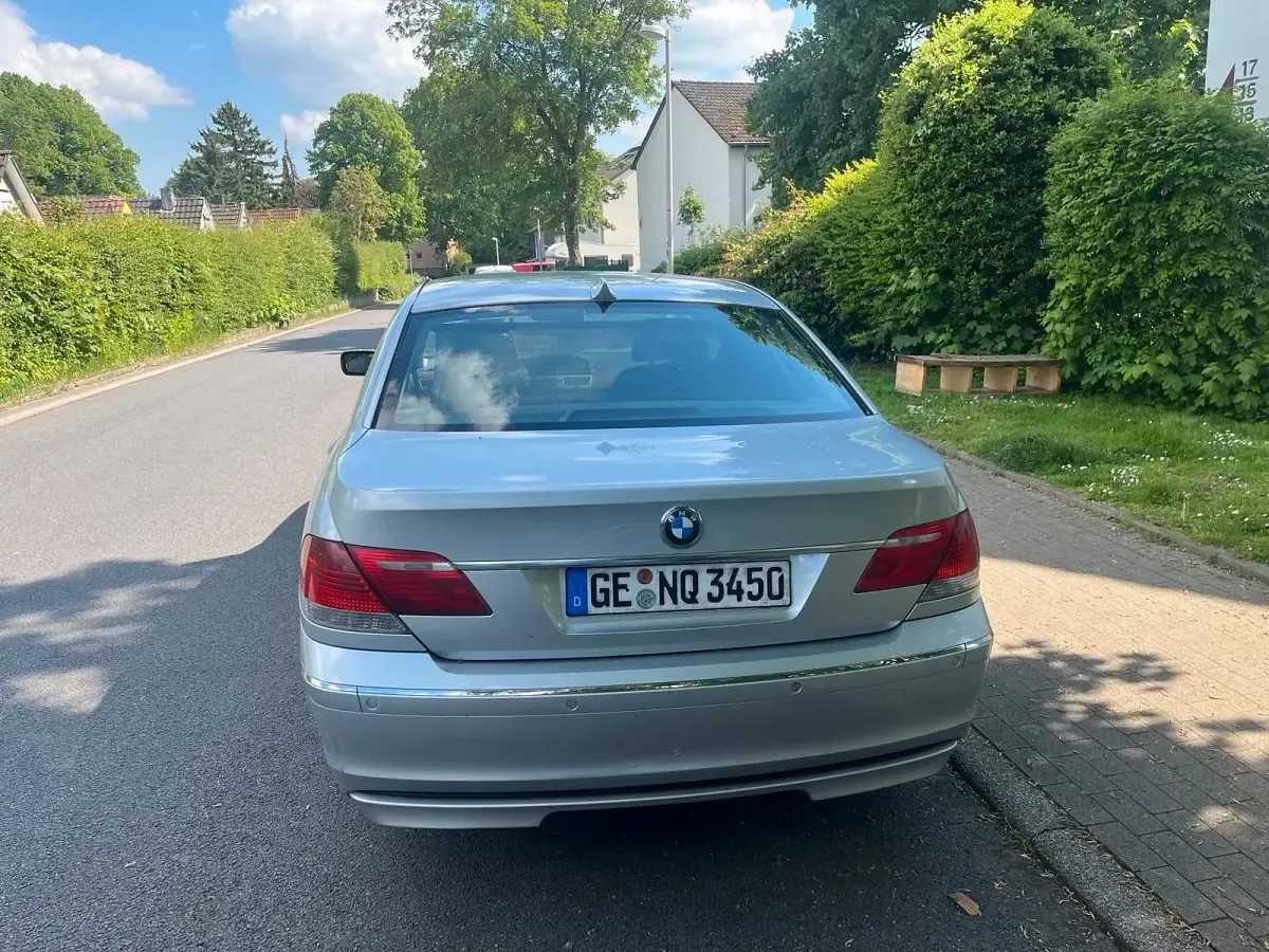 Gebraucht BMW 730 231 PS (169 kW) 2006 Grau Limousine