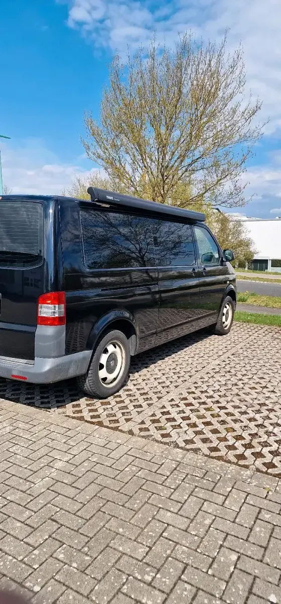 Gebraucht VW Multivan 100 PS (73 kW) 2011 Schwarz Van / Kleinbus