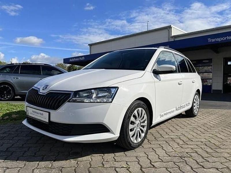 Weiss Gebraucht 2022 Skoda Fabia Kleinwagen | 18.490 € (Etwas zu teuer) - Bild 1/4