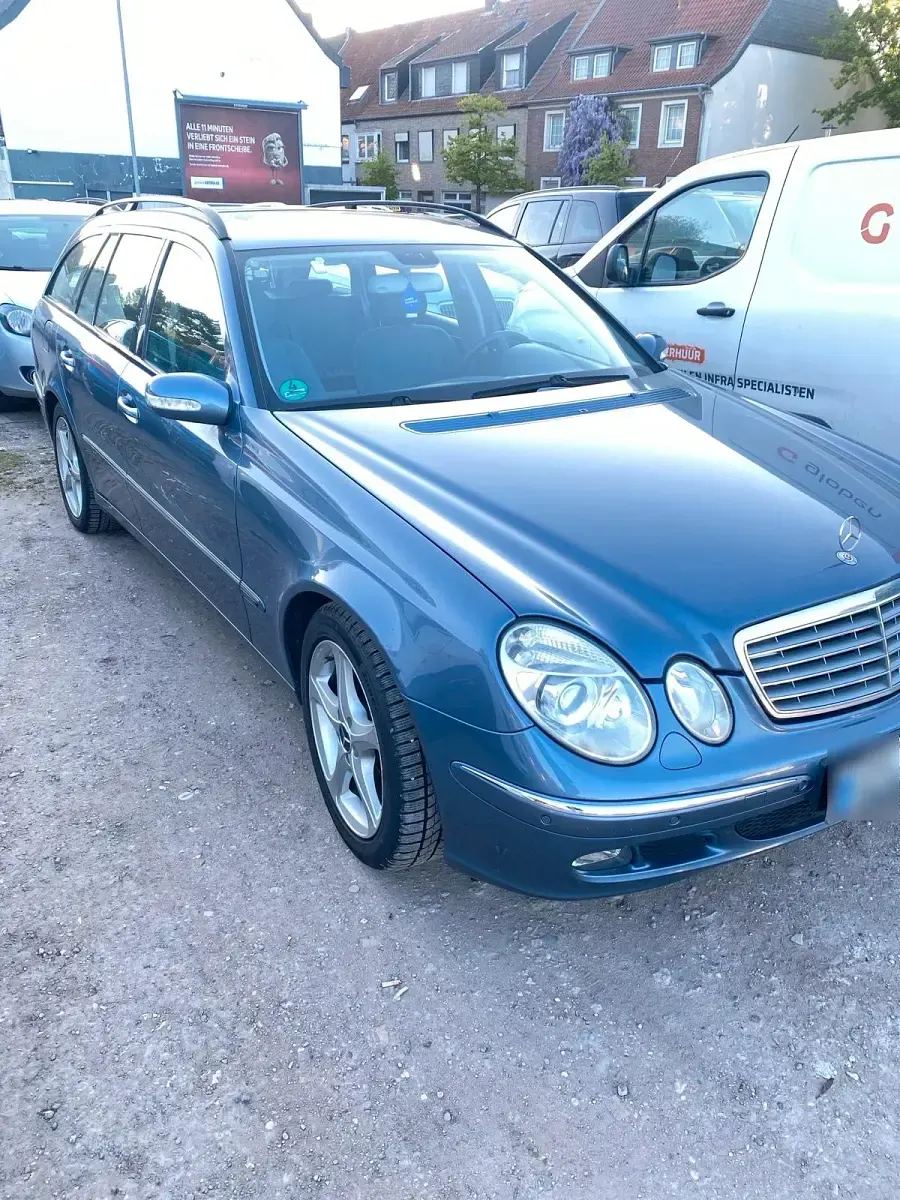 Gebraucht Mercedes E200 120 PS (88 kW) 2003 Blau Kombi