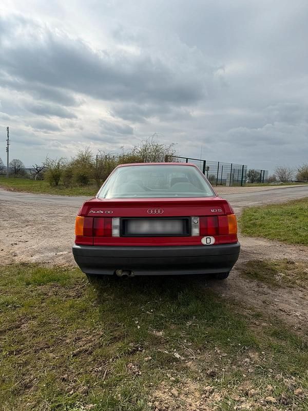 Second-hand Audi 80 90 CP (66 kW) 1990 Roșu Berlinǎ