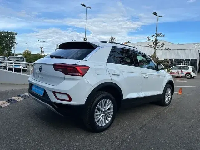 Gebraucht VW T-Roc Life 150 PS (110 kW) 2023 Pure white SUV