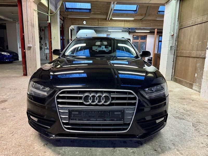 Gebraucht Audi A4 Attraction 150 PS (110 kW) 2015 Schwarz Kombi