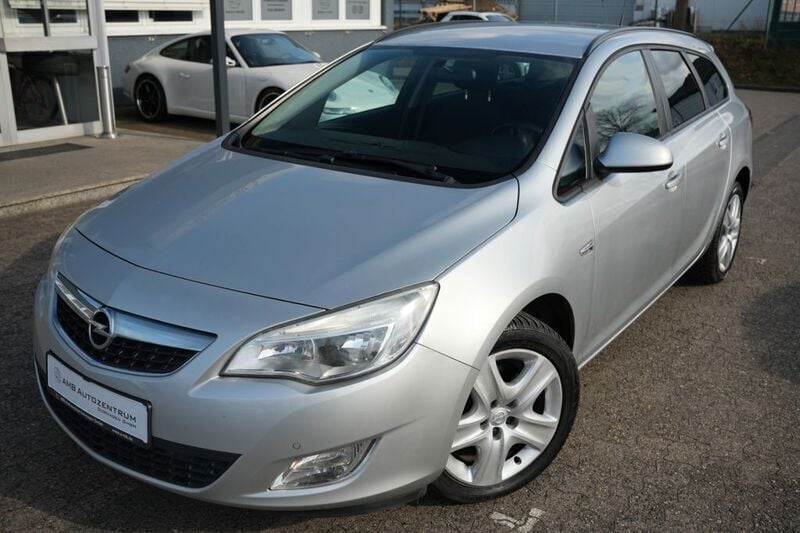 Silber Gebraucht 2012 Opel Astra Design Edition Kombi | 6.499 € (Teuer) - Bild 1/4