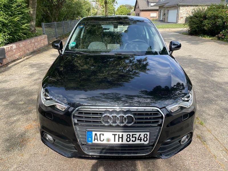 Schwarz Gebraucht 2010 Audi A1 Attraction Kleinwagen | 10.300 € (Fairer Preis) - Bild 1/4