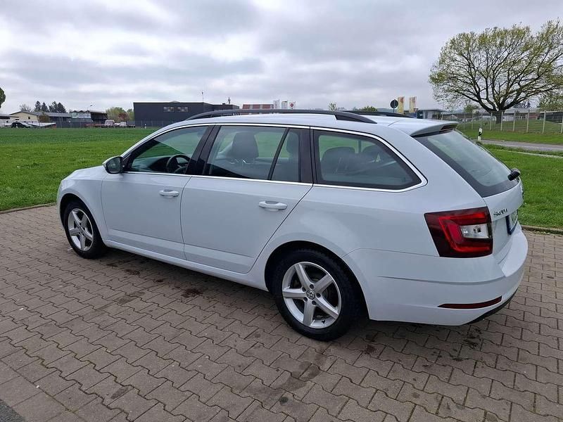 Gebraucht Skoda Octavia Style 110 PS (80 kW) 2017 Weiß Kombi