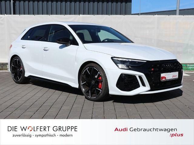 Weiß Gebraucht 2024 Audi RS3 Sportback Ambiente Kleinwagen | 56.280 € (Superpreis) - Bild 1/4