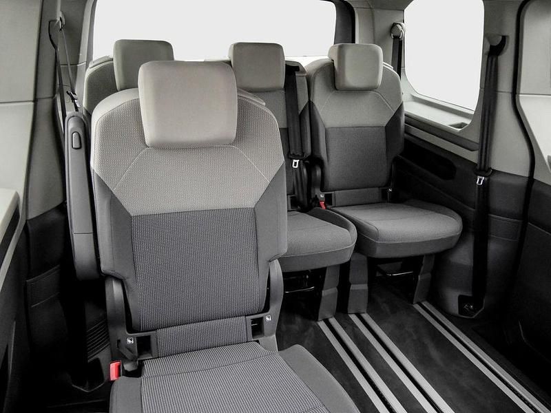 Gebraucht VW Multivan Edition 150 PS (110 kW) 2022 Grau Van