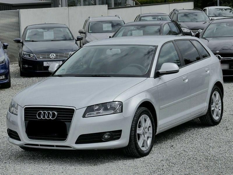 Gebraucht Audi A3 Ambiente 105 PS (77 kW) 2012 Silber Kleinwagen