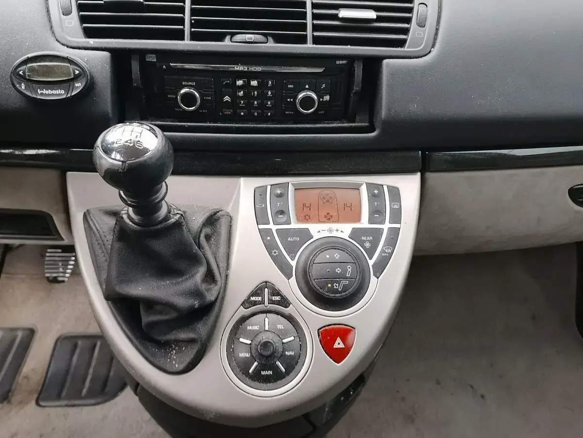 Gebraucht Peugeot 807 170 PS (125 kW) 2009 Grau Van / Kleinbus