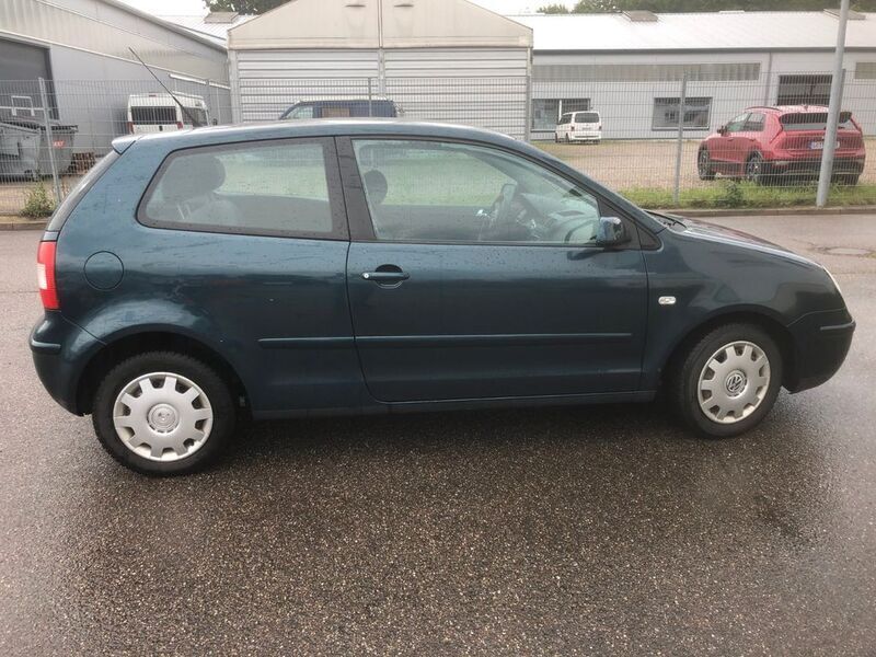 Grün Gebraucht 2001 VW Polo Limousine | 599 € (Guter Preis) - Bild 1/4