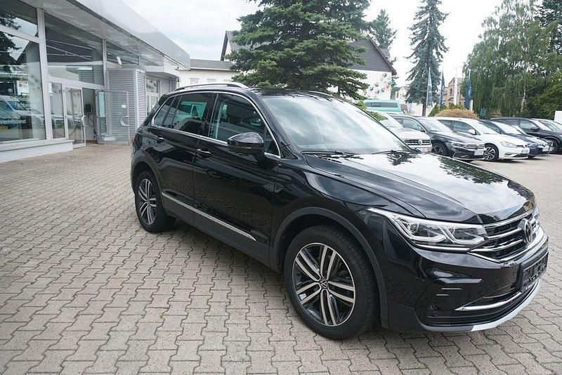 Gebraucht VW Tiguan Elegance 150 PS (110 kW) 2022 Schwarz SUV
