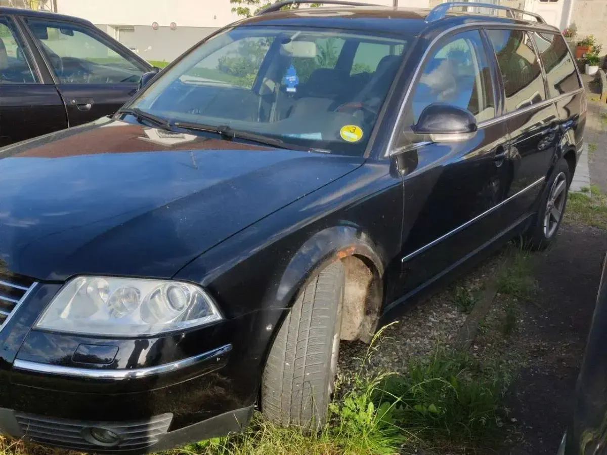 Gebraucht VW Passat Highline 179 PS (131 kW) 2003 Blau Limousine