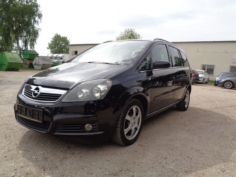 Schwarz Gebraucht 2006 Opel Zafira Edition Van / Kleinbus | 2.100 € (Guter Preis) - Bild 1/4
