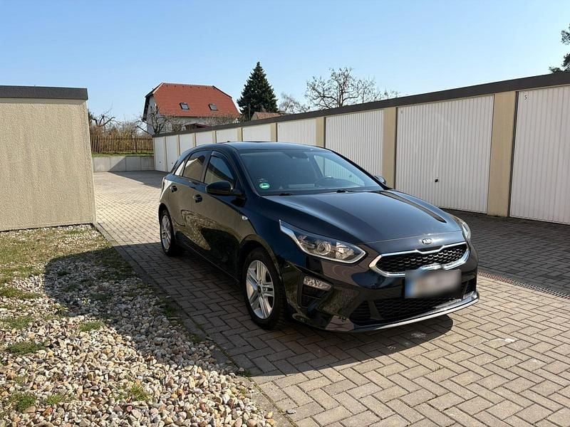 Gebraucht Kia Ceed Play 2020 Schwarz Kleinwagen