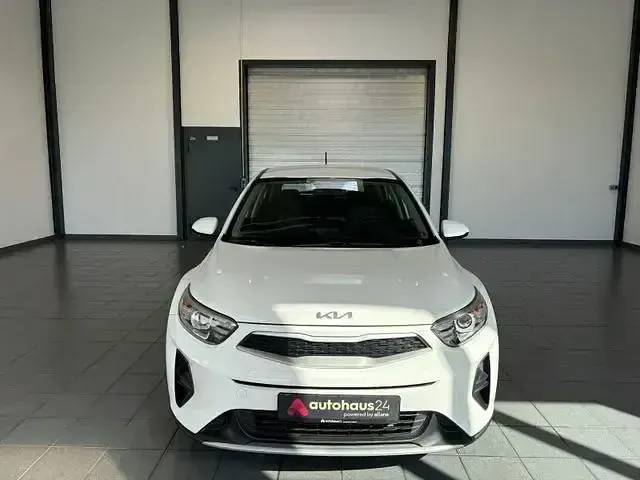 Usado Kia Stonic Edition 7 101 CV (74 kW) 2023 Blanco SUV