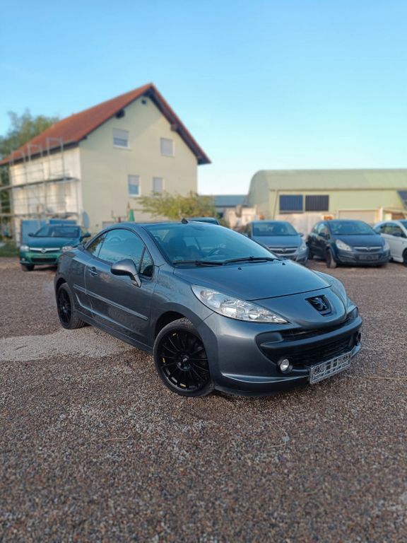 Grau Gebraucht 2007 Peugeot 207 CC Filou Cabrio | 2.750 € (Fairer Preis) - Bild 1/4