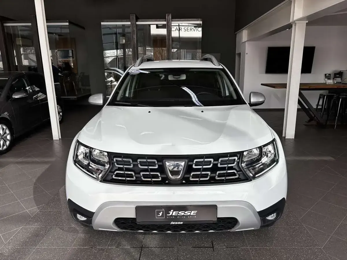 Second-hand Dacia Duster 114 CP (83 kW) 2018 Alb SUV