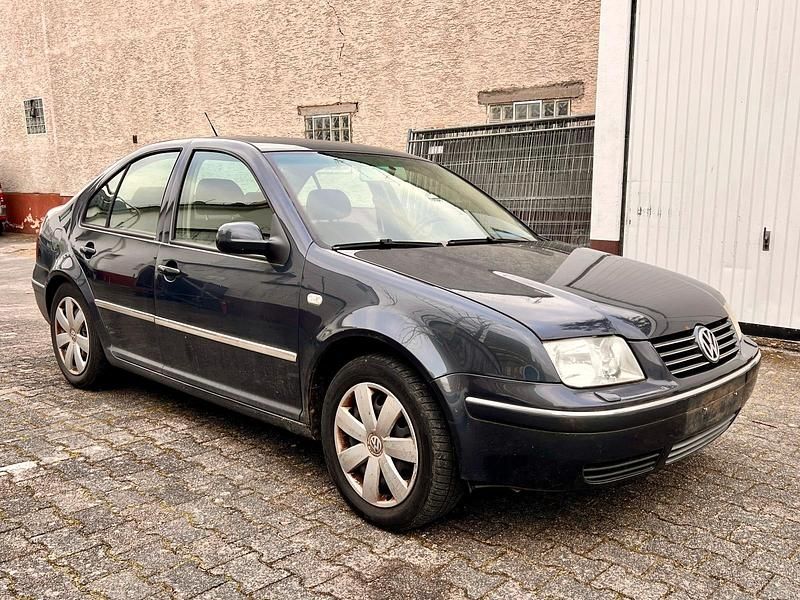 Gebraucht VW Bora 101 PS (74 kW) 2002 Grau Limousine