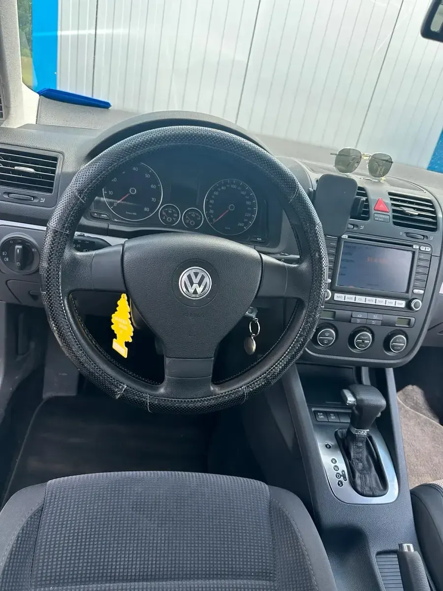 Gebraucht VW Jetta 140 PS (102 kW) 2007 Silber Limousine