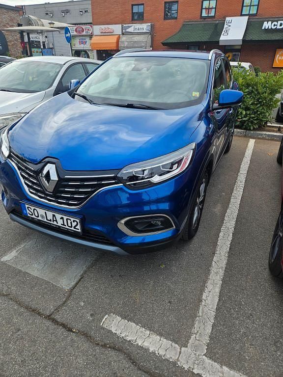 Blau Gebraucht 2021 Renault Kadjar Intens SUV | 14.800 € (Guter Preis) - Bild 1/4