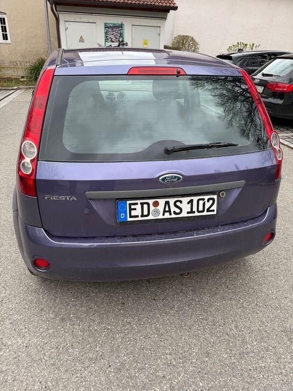 Gebraucht Ford Fiesta Ambiente 60 PS (44 kW) 2006 Schwarz Kleinwagen