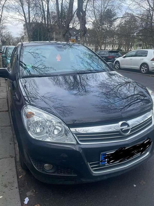 Gebraucht Opel Astra Selection 90 PS (66 kW) 2009 Schwarz Limousine