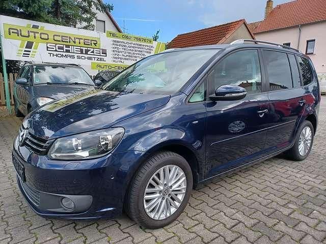 Night blue Gebraucht 2015 VW Touran Cup Van / Kleinbus | 10.990 € (Etwas zu teuer) - Bild 1/4