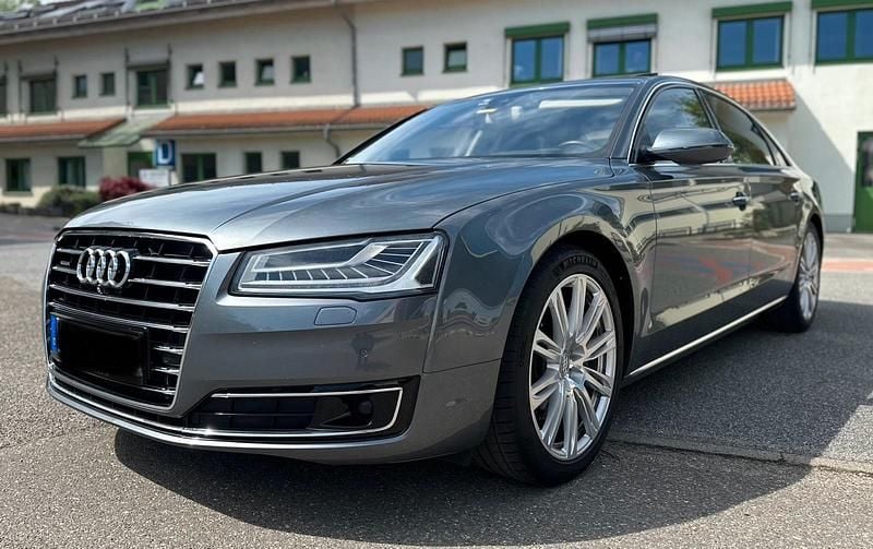Grau Gebraucht 2017 Audi A8L Limousine | 21.000 € (Guter Preis) - Bild 1/4