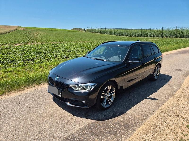 Gebraucht BMW 320 Advantage 184 PS (135 kW) 2016 Schwarz Kombi