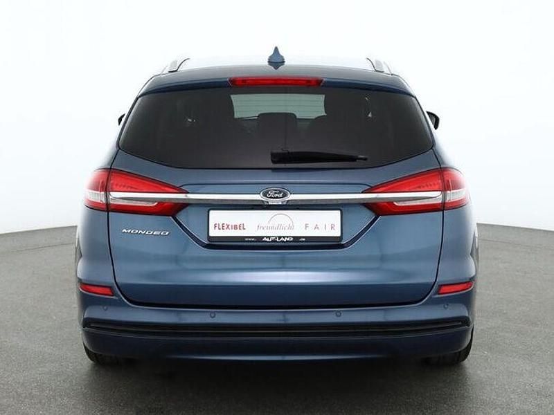 Gebraucht Ford Mondeo Titanium 150 PS (110 kW) 2021 Blau Kombi