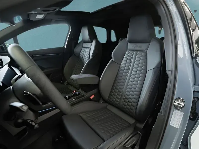 Gebraucht Audi RS3 Sportback 400 PS (294 kW) 2025 Grau Kleinwagen