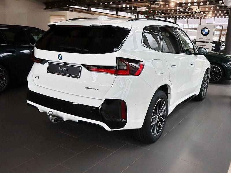 Neu BMW X1 M Sport 156 PS (114 kW) 2025 Alpinweiss iii SUV