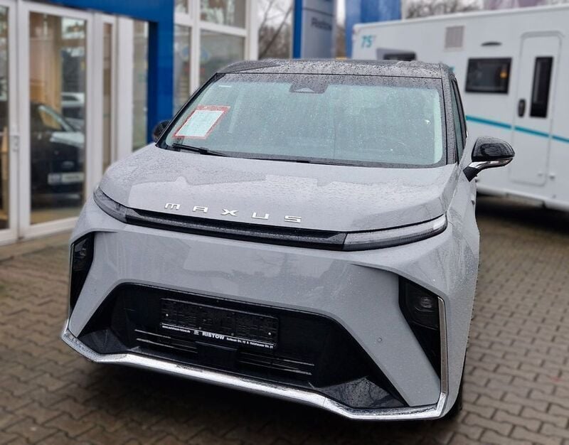 Gebraucht Maxus MIFA 9 180 kW (245 PS) 2025 Grau Van / Kleinbus