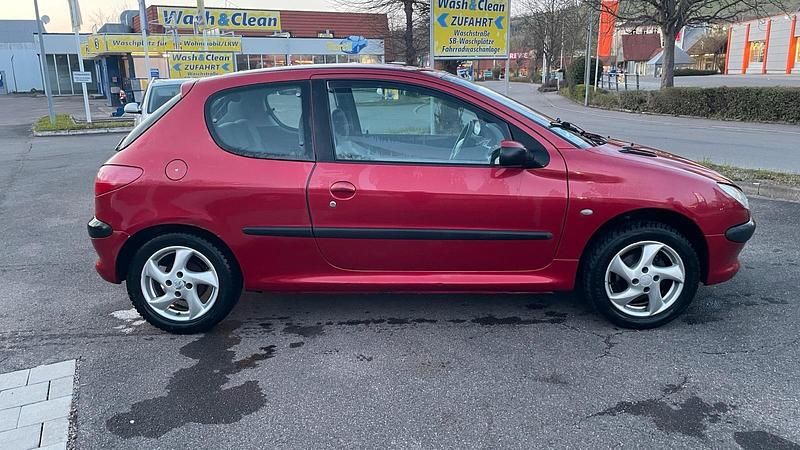 Gebraucht Peugeot 206 75 PS (55 kW) 2002 Kleinwagen