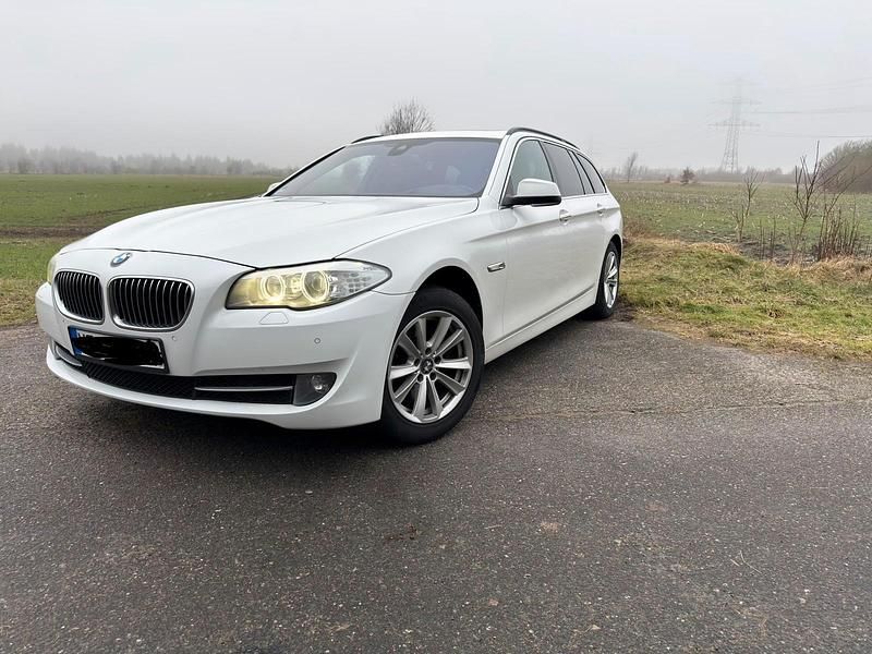 Gebraucht BMW 525 2013 Weiß Kombi