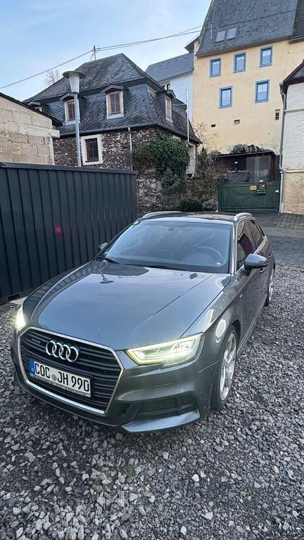 Gebraucht Audi A3 Sport 150 PS (110 kW) 2016 Grau Limousine