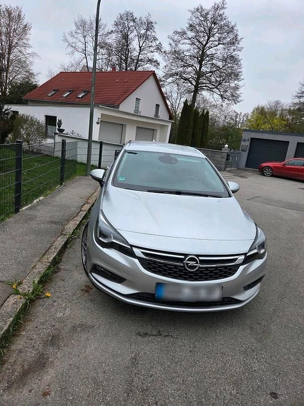 Używany Opel Astra 150 KM (110 kW) 2017 Srebrny Kombi