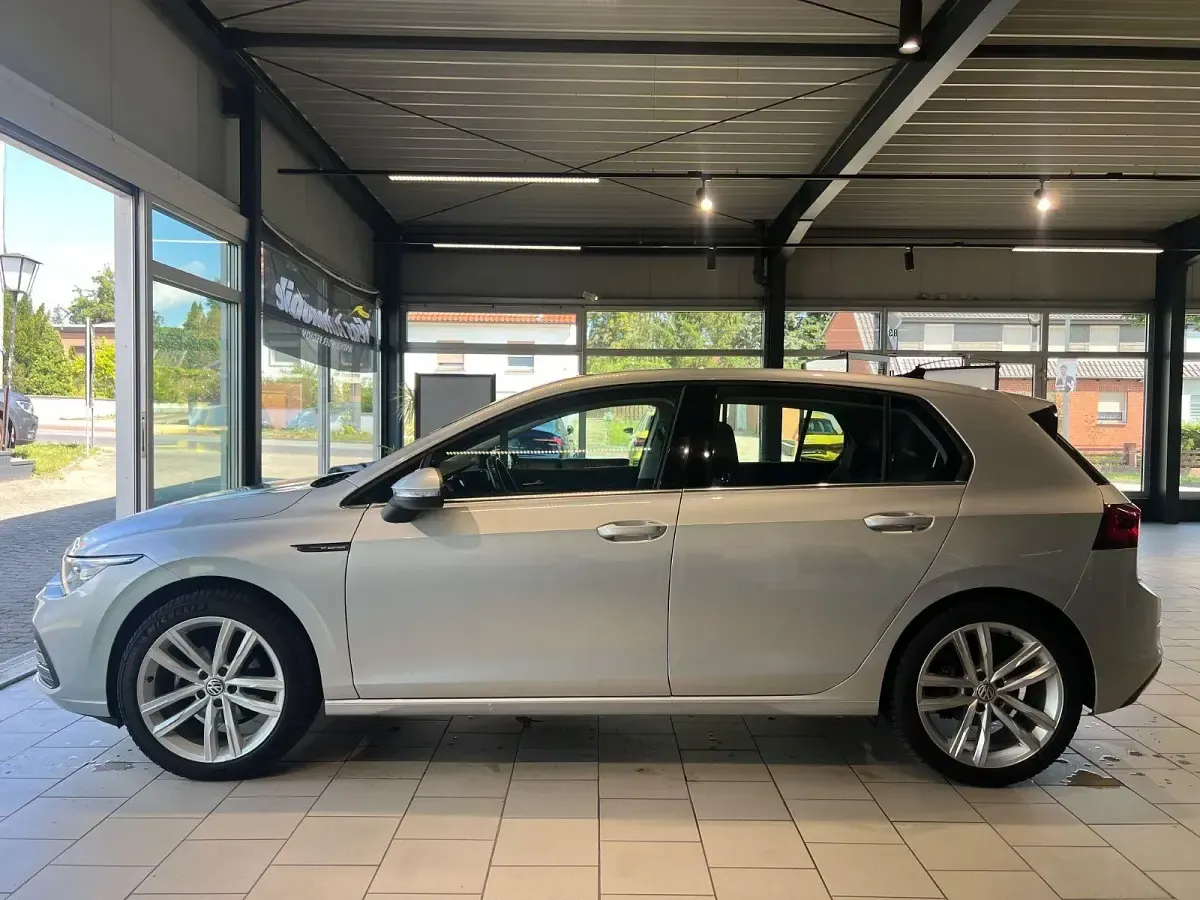Gebraucht VW Golf VIII Edition 150 PS (110 kW) 2020 Silber Limousine
