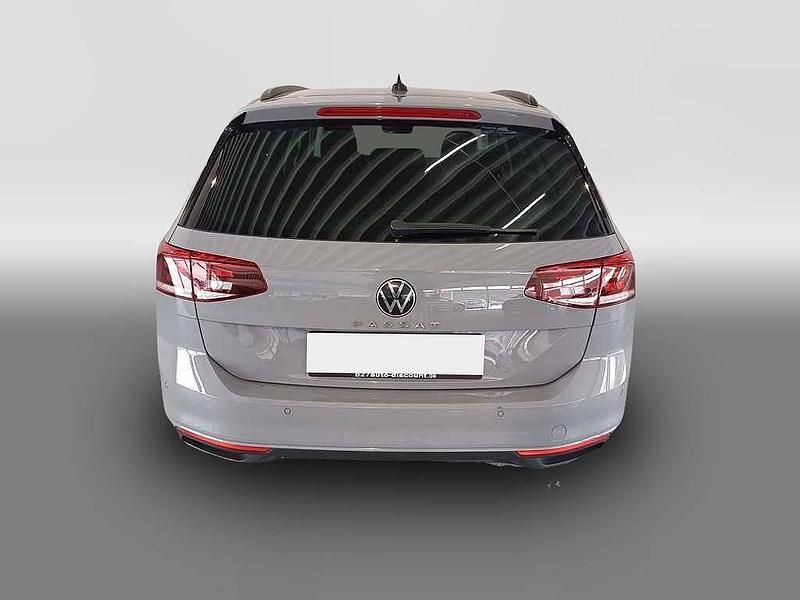 Gebraucht VW Passat Conceptline 150 PS (110 kW) 2022 Grau Kombi