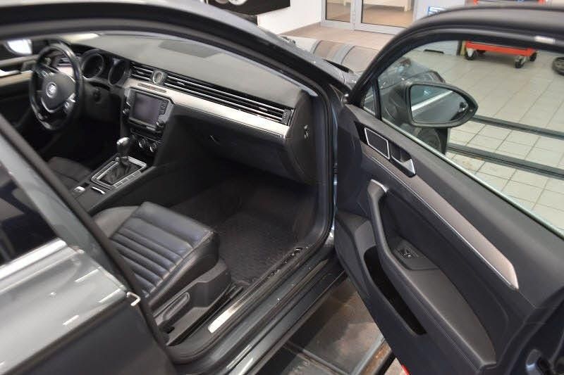 Gebraucht VW Passat R-line 190 PS (139 kW) 2016 Grau Kombi