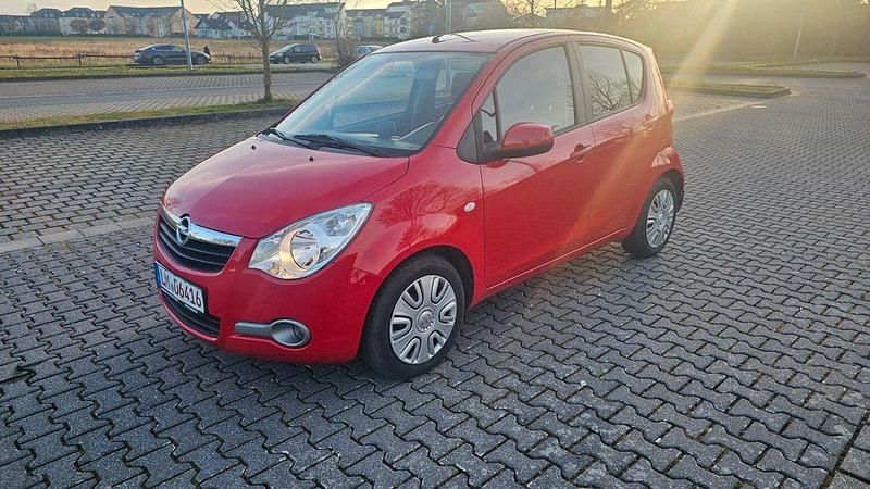 Gebraucht Opel Agila Edition 68 PS (50 kW) 2014 Rot Kleinwagen