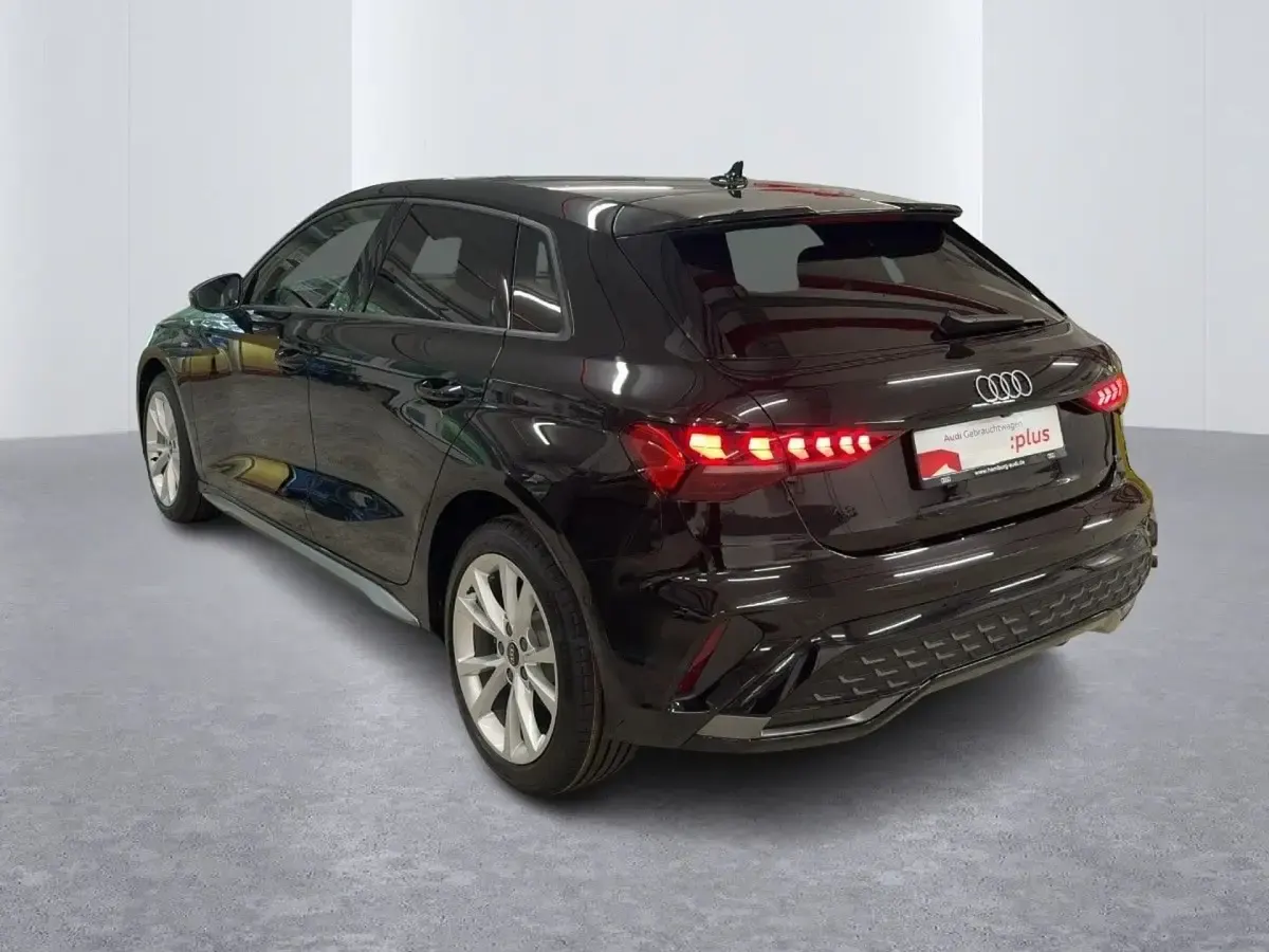 Gebraucht Audi A3 Sportback e-tron S-Line 204 PS (150 kW) 2025 Mythosschwarz metallic Kleinwagen