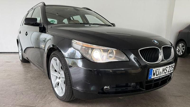 Schwarz Gebraucht 2004 BMW 530 Sport Line Kombi | 4.490 € (Fairer Preis) - Bild 1/4